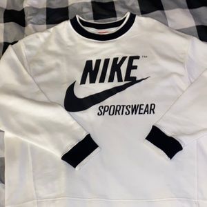 Nike sportswear crewneck
